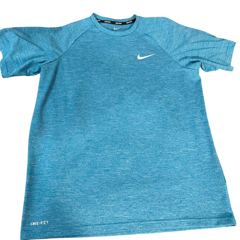 Nike mens light blue swim t shirt fitted lightweight summer acivewear sz M pool
